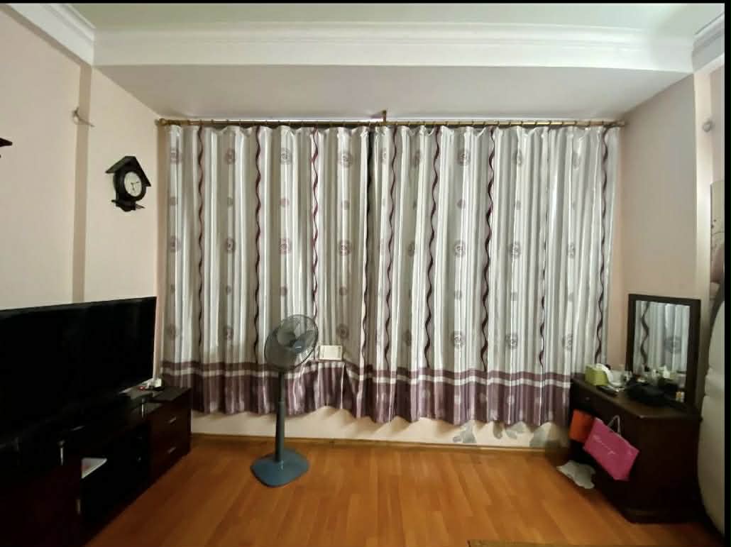 Bán nhà mặt phố Nguyễn Đức Cảnh lô góc, giá 9,9 tỷ, chính chủ, giao dịch ngay